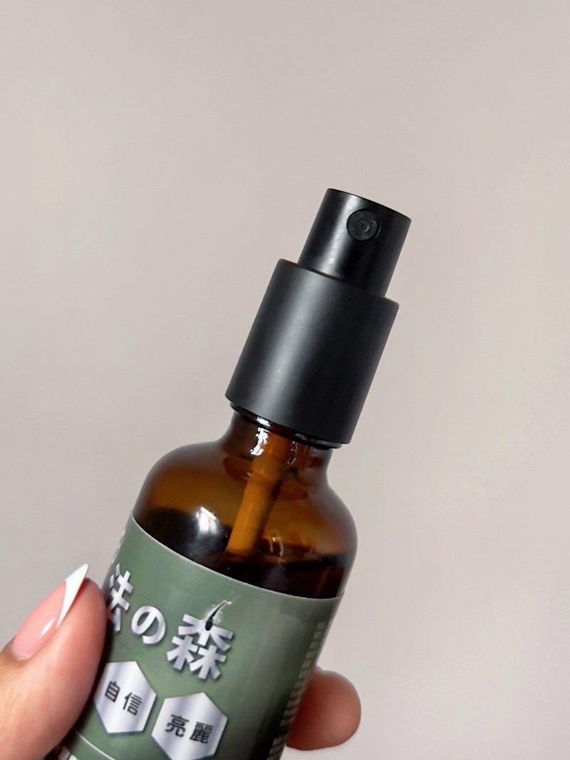 女人知己網紅大隊,口碑行銷,部落客行銷,雍大生技 神秘法的森 內外調理雙管齊下,頭皮保養,頭皮保養液,養髮液,頭皮保養產品,養髮液推薦,掉髮要吃什麼？,右旋糖酐,知母根萃取物,甘油,紅三葉草花萃取物,扁柏精油,落髮原因,掉髮要擦什麼